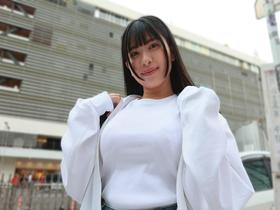 天然爆乳田舎娘のノーブラ東京観光～杏奈ちゃん（Ｇカップ・９７ｃｍ） サンプル動画サムネイル